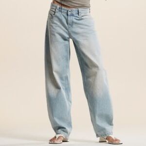 ASOS Bershka Light Blue Balloon Fit Baggy Jeans - Sz 6